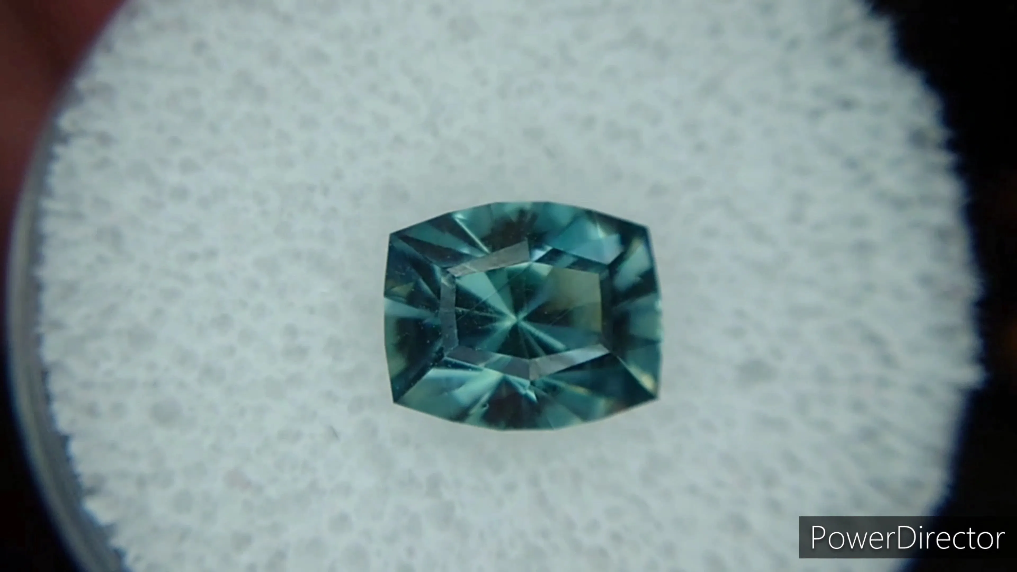 2.71ct BEYOND BELIEF BLUE TO TEAL COLOR CHANGE MONTANA SAPPHIRE