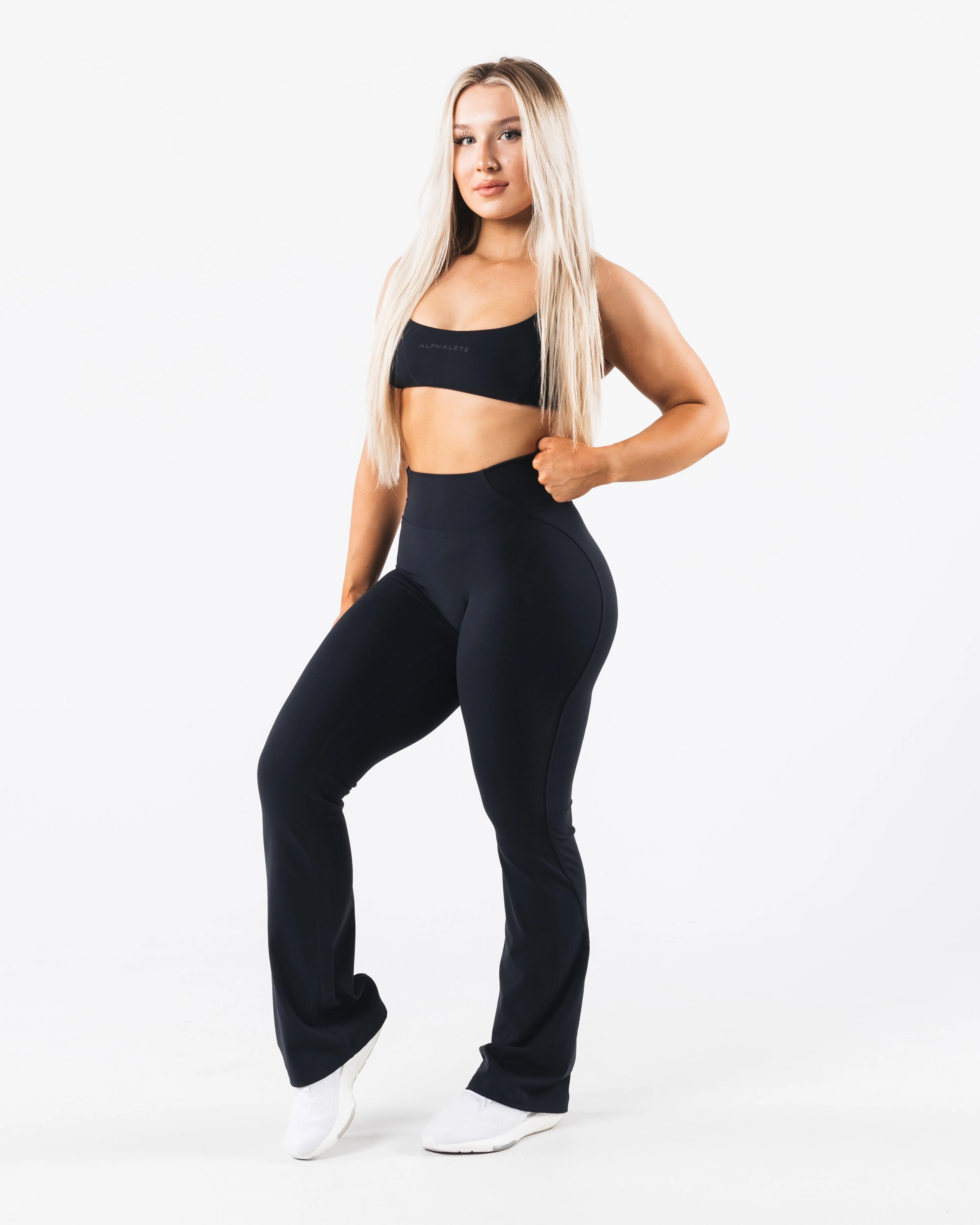 Aura Flared Pant - Black