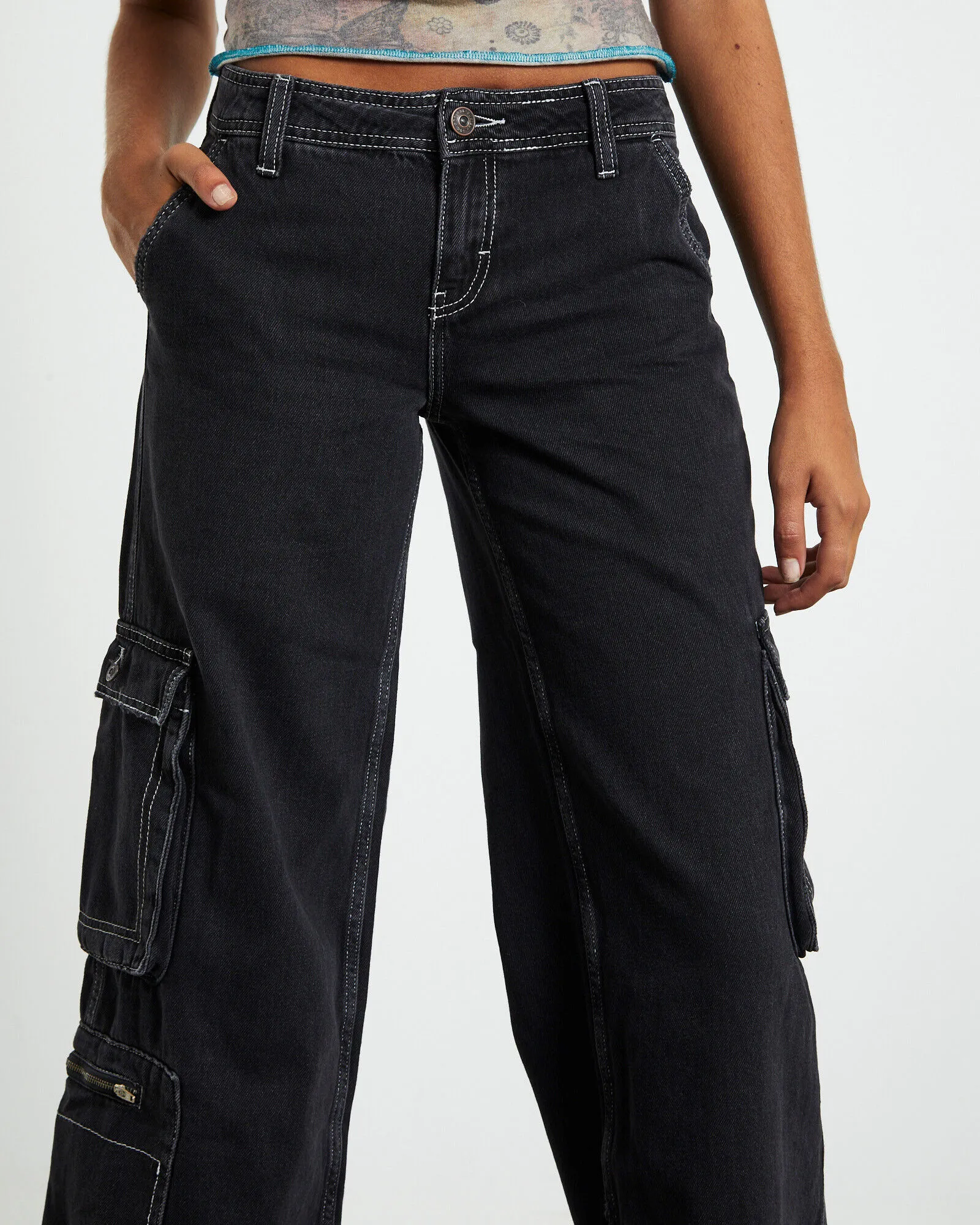 BDG Urban Outfitters BDG Low Rise Puddle Cargo Jeans Black