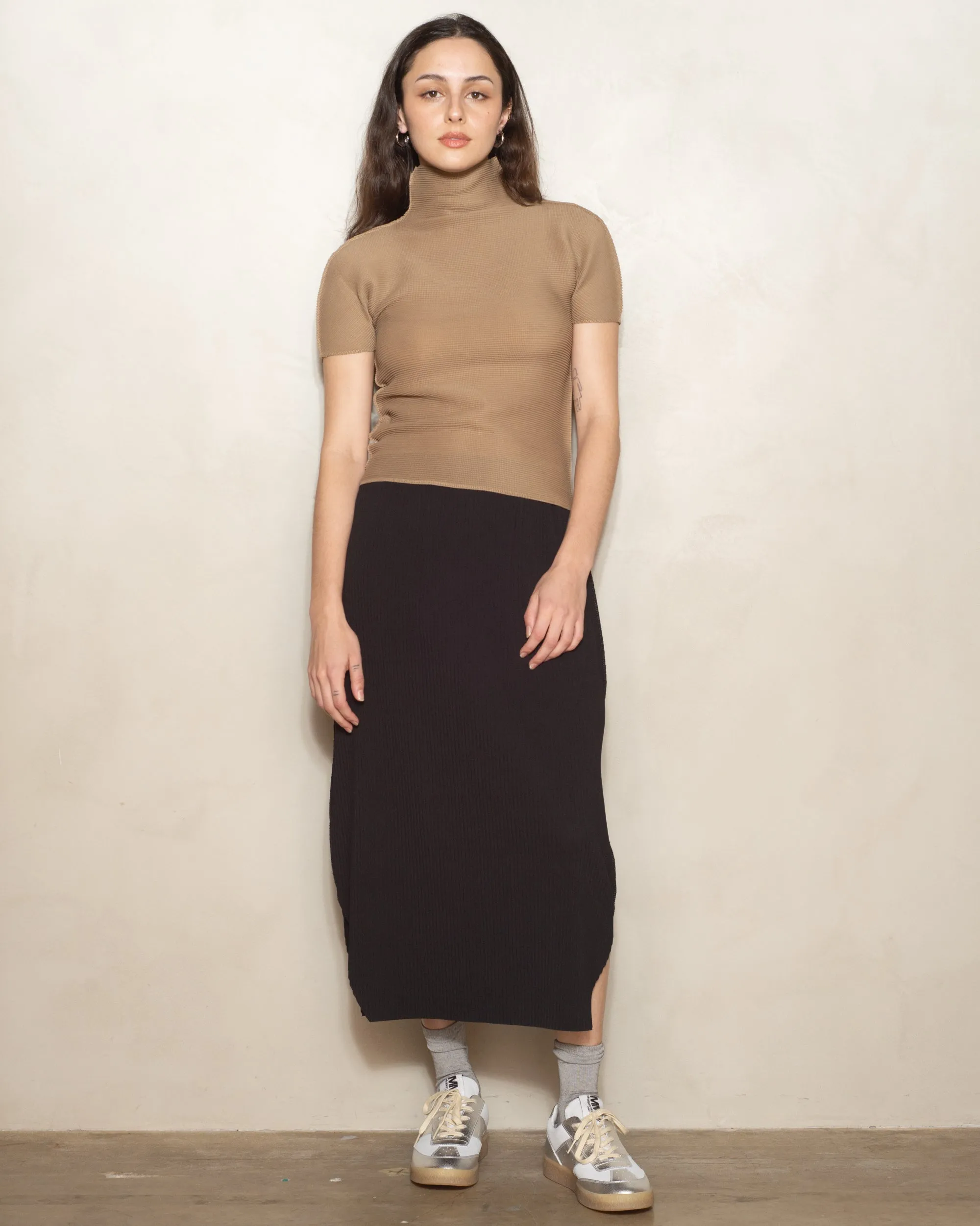 Black Fine Knit Pleat Skirt