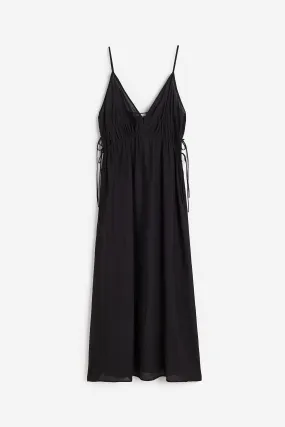 Drawstring-detail dress - Deep-plunge neckline - Sleeveless - Black - Ladies | H&M GB