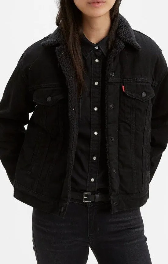 LEVI'S Ex-Bf Sherpa Trucker Jacket