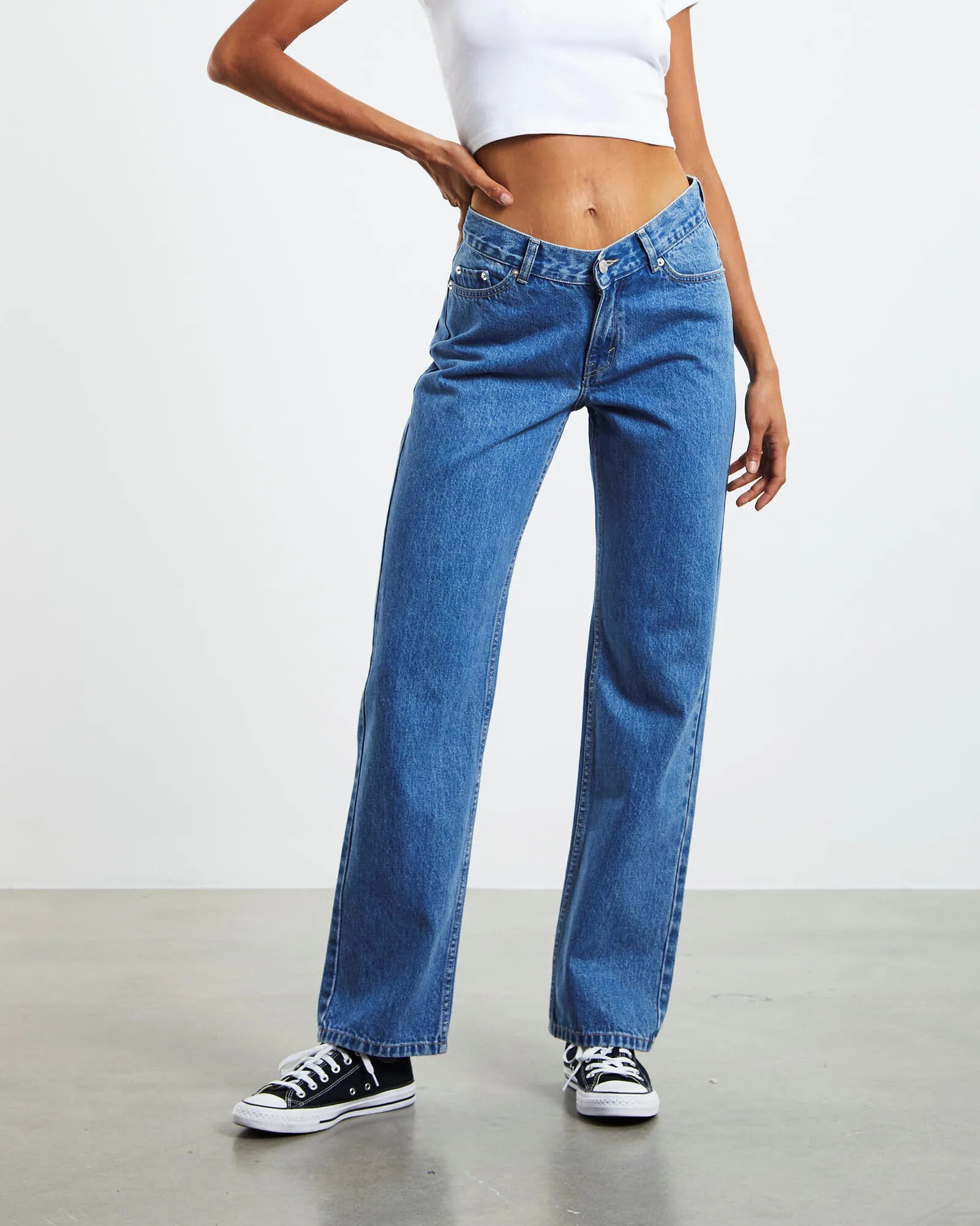 Neon Hart Emmy Low Rise V-Waist Straight Jeans Bright Blue