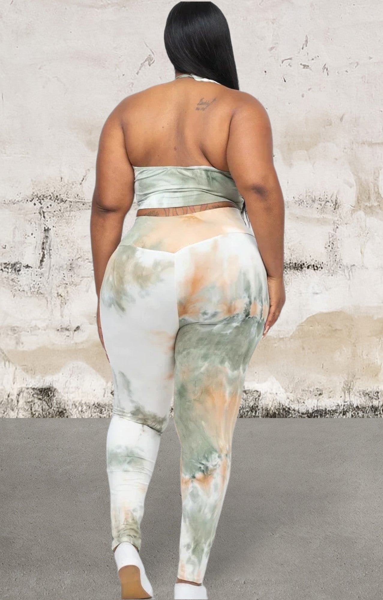 Plus Size Ruched Crop Top And Leggings Set