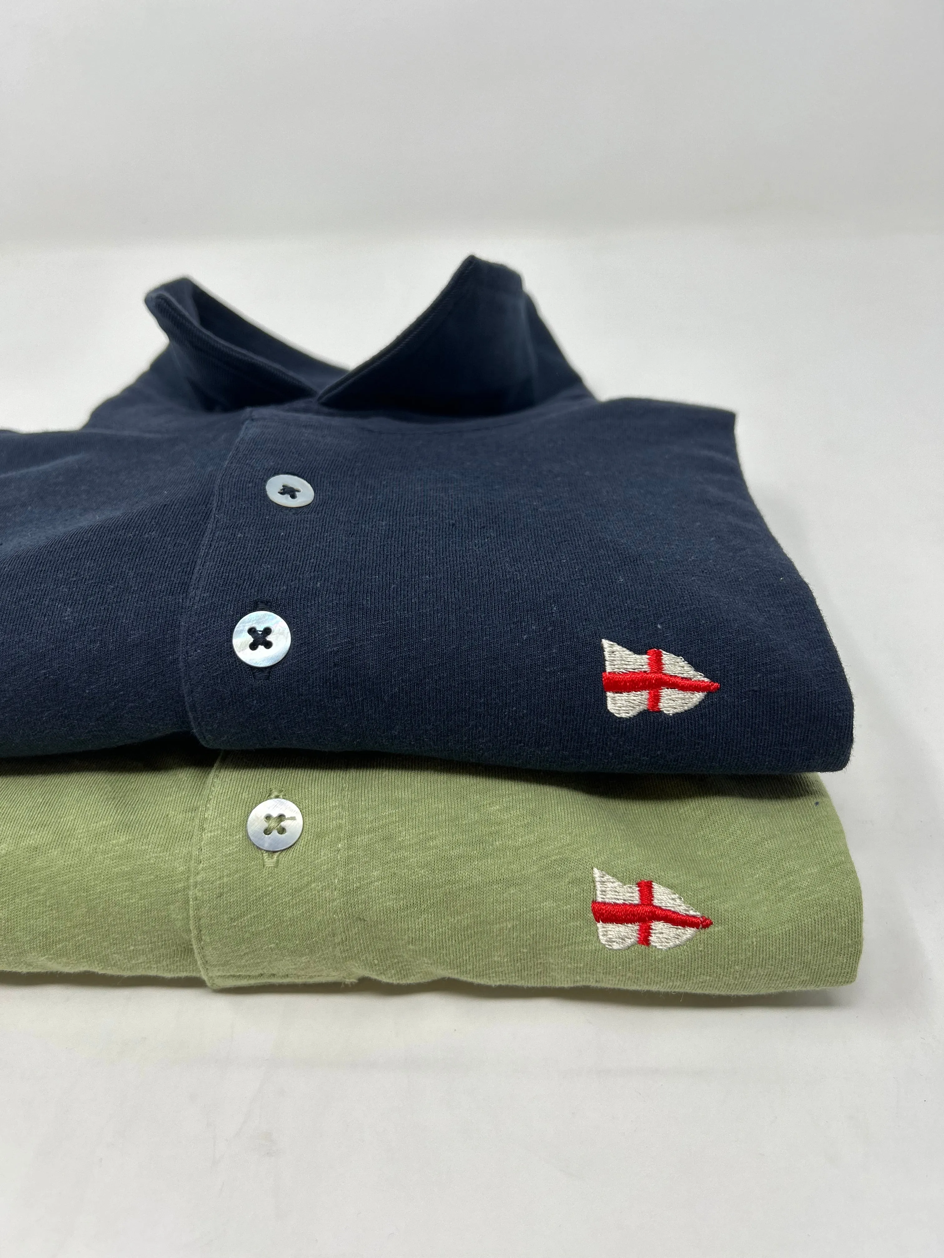 POLO COTONE LINO ARMY GREEN CON BANDIERA RICAMATA