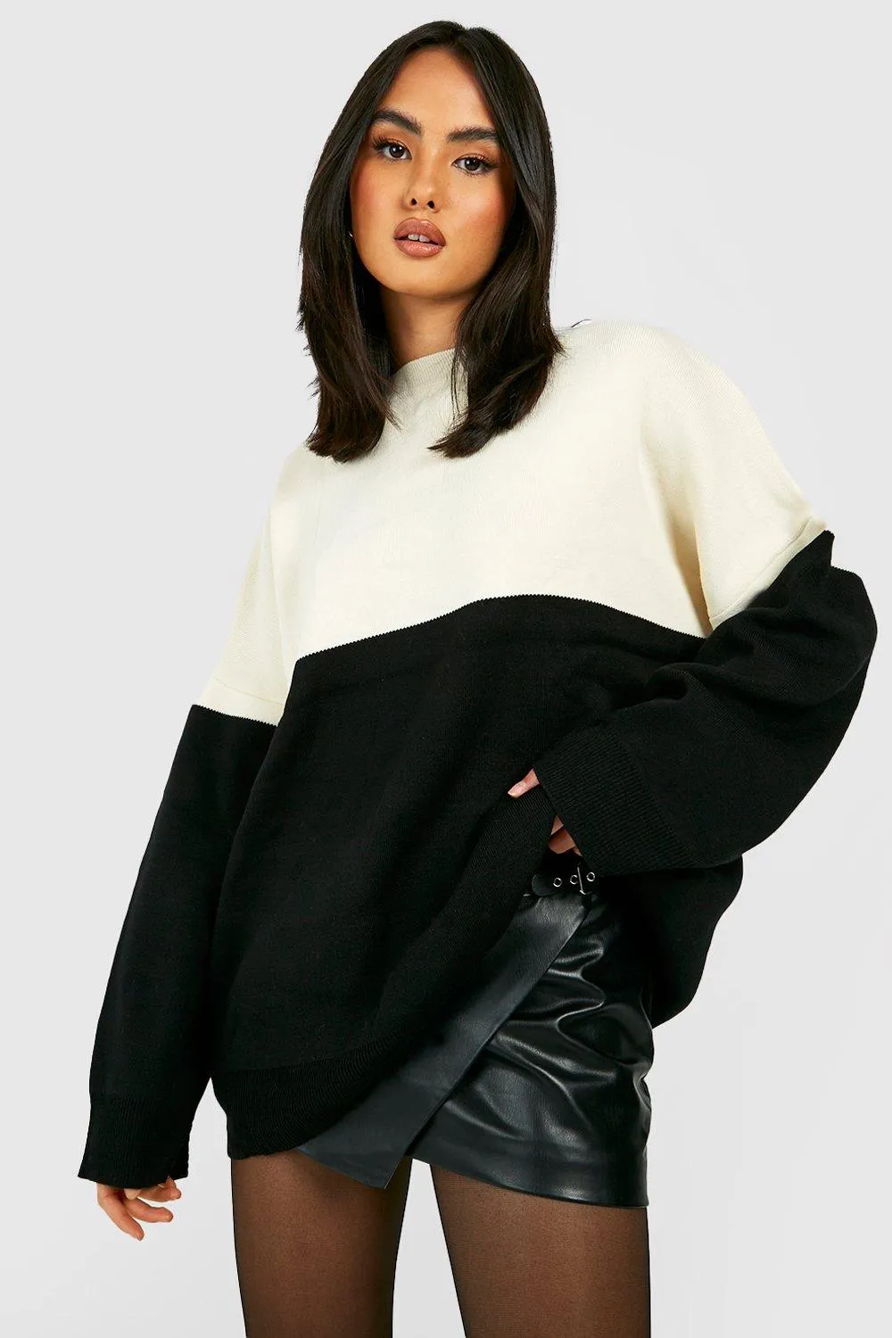 Spliced Crew Neck Knitted Sweater