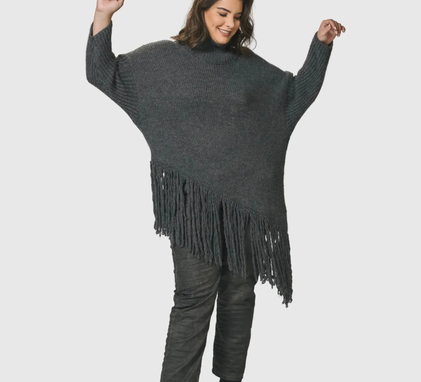 UJ841G Grey Fringe Pullover